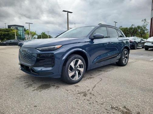 2025 Audi Q6 e-tron Premium Plus quattro