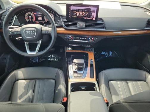 2023 Audi Q5 40 Premium Plus