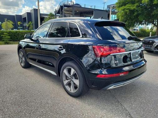 2023 Audi Q5 40 Premium Plus