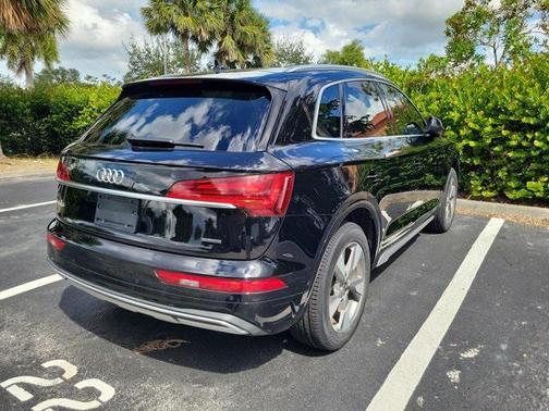 2023 Audi Q5 40 Premium Plus