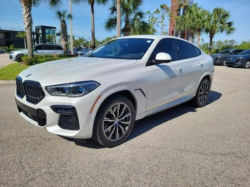 2022 BMW X6 M50i
