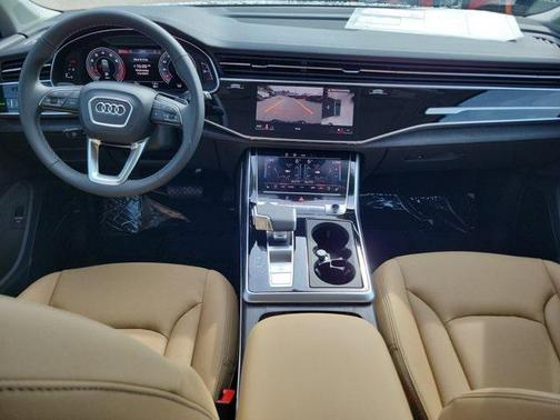 2025 Audi Q7 55 Premium Plus