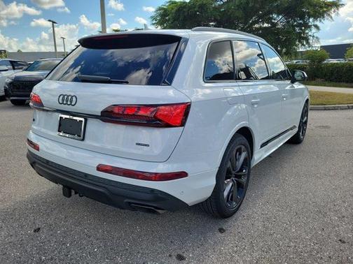 2026 Audi Q7 55 Prestige