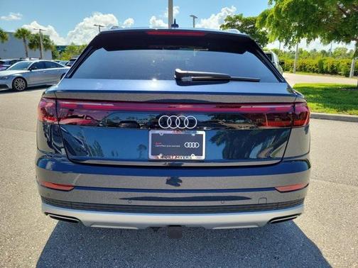 2025 Audi Q8 55 Premium Plus