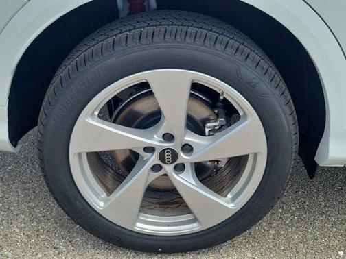 2025 Audi Q5 Premium Plus TFSI quattro S tronic