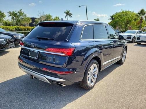 2025 Audi Q7 45 Premium Plus