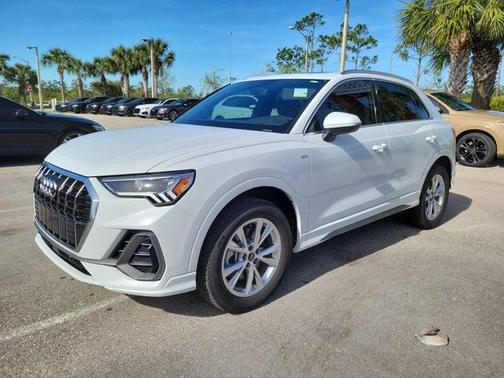 2024 Audi Q3 45 S line Premium Plus