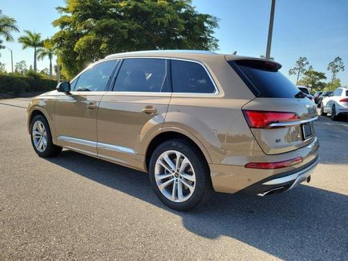 2025 Audi Q7 55 Premium Plus