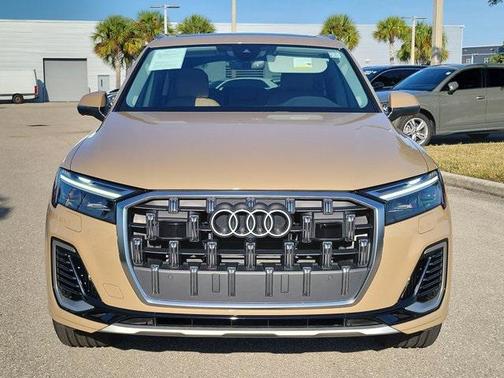 2025 Audi Q7 55 Premium Plus