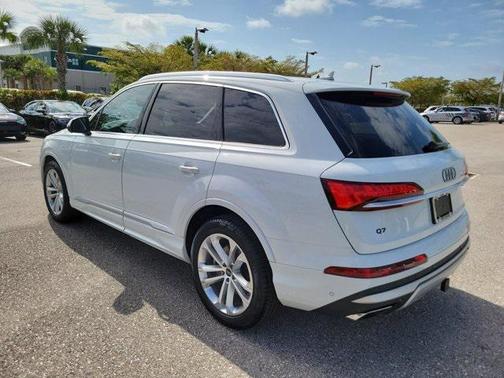 2025 Audi Q7 55 Prestige