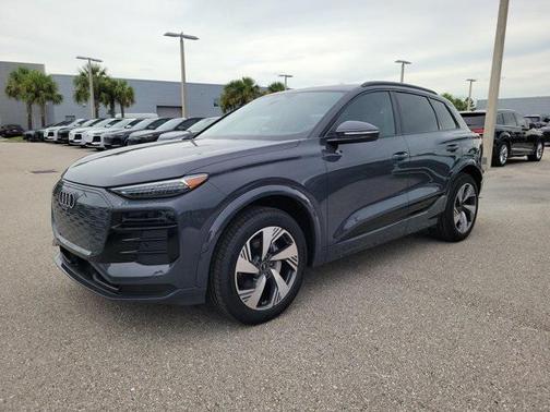 2025 Audi Q6 e-tron Premium Plus quattro