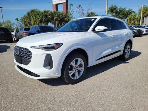 2025 Audi Q5 Premium TFSI quattro S tronic