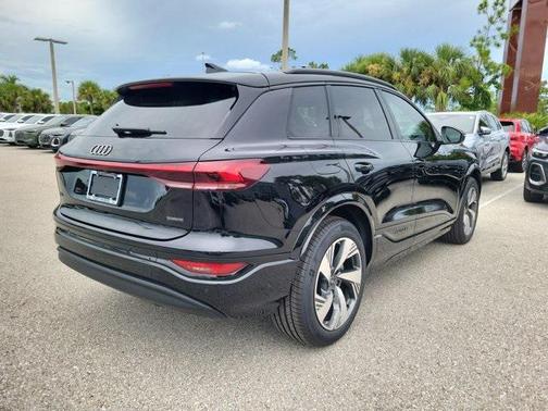 2025 Audi Q6 e-tron Premium Plus quattro