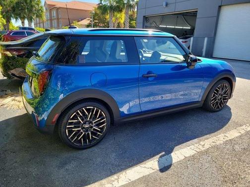 2025 MINI Hardtop Cooper