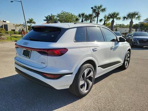 2025 Audi Q6 e-tron Premium Plus quattro