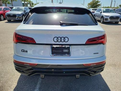 2024 Audi Q5 45 S line Prestige