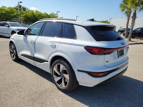 2025 Audi Q6 e-tron Prestige quattro