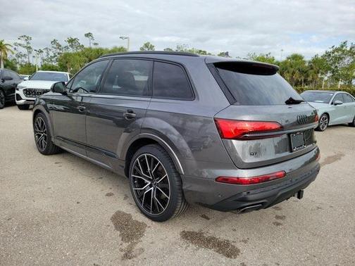 2025 Audi Q7 55 Premium Plus