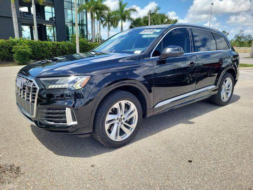 Mythos Black Metallic 2023 Audi Q7 45 Premium Plus