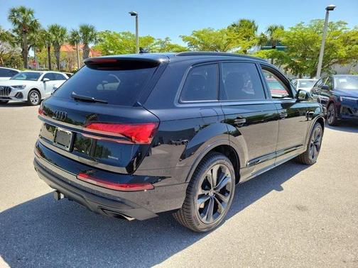 2025 Audi Q7 55 Premium Plus