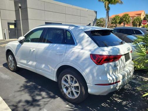 2023 Audi Q3 Premium 40 TFSI quattro Tiptronic