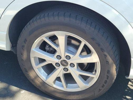 2023 Audi Q3 Premium 40 TFSI quattro Tiptronic