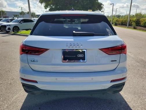 2024 Audi Q3 45 S line Premium Plus