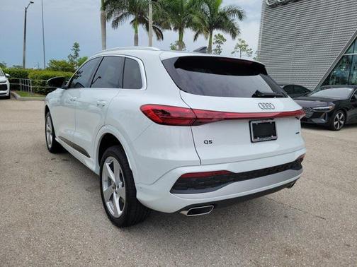 2025 Audi Q5 Premium Plus