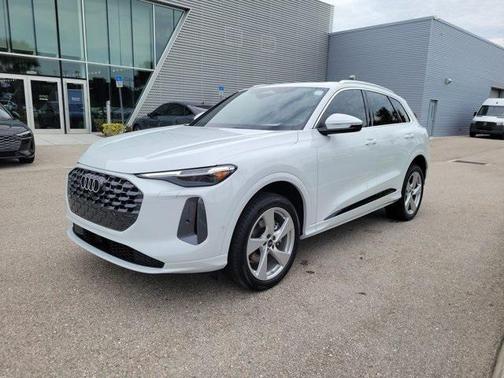 2025 Audi Q5 Premium Plus