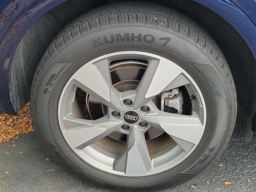 2023 Audi Q5 40 Premium Plus