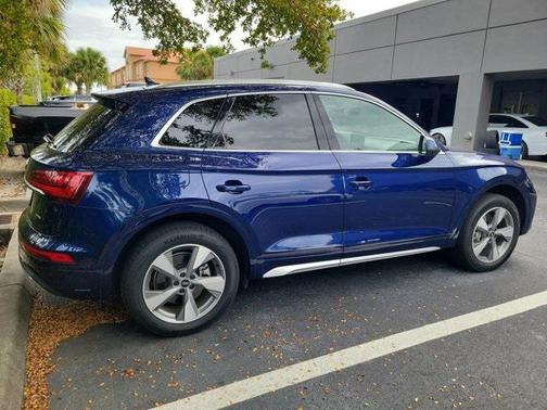 2023 Audi Q5 40 Premium Plus