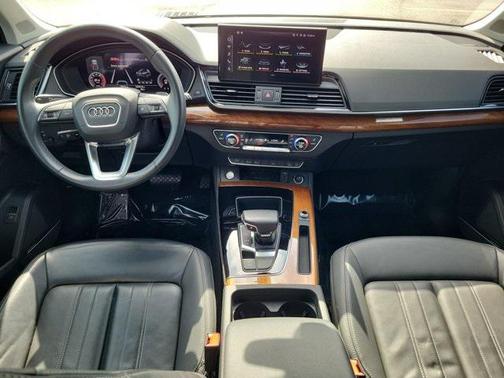 2023 Audi Q5 40 Premium Plus