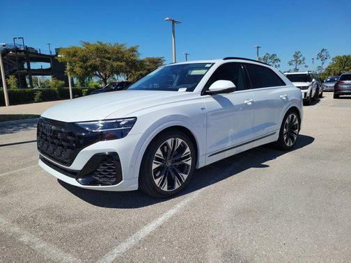 Glacier White Metallic 2025 Audi Q8 55 Premium Plus