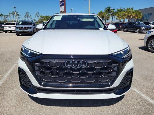 Glacier White Metallic 2025 Audi Q8 55 Premium Plus