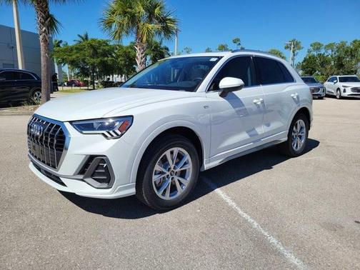 2025 Audi Q3 Premium 45 TFSI S line quattro Tiptronic