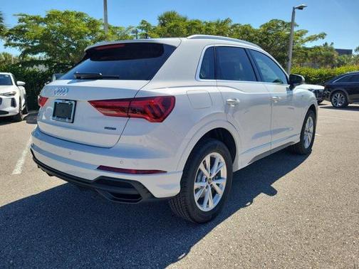 2025 Audi Q3 Premium 45 TFSI S line quattro Tiptronic