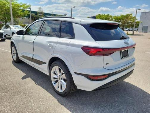 2025 Audi Q6 e-tron Premium Plus