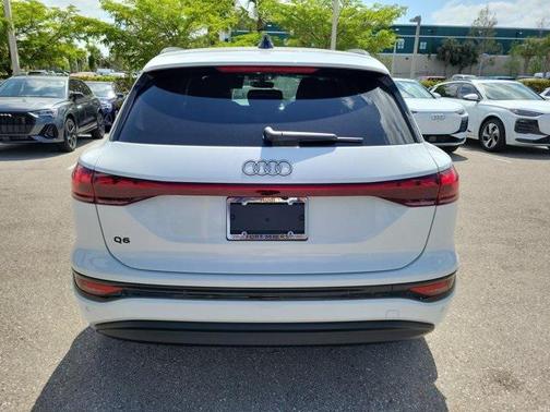 2025 Audi Q6 e-tron Premium Plus