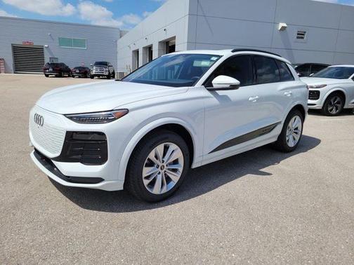 2025 Audi Q6 e-tron Premium Plus