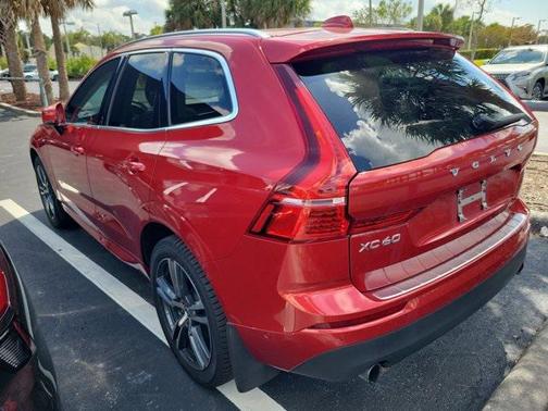 2019 Volvo XC60 T5 Momentum