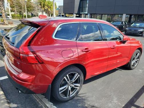 2019 Volvo XC60 T5 Momentum