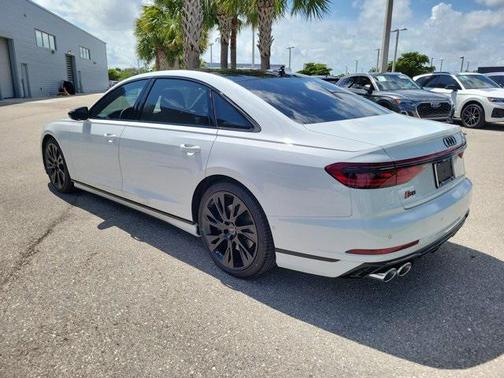 2025 Audi S8 4.0T