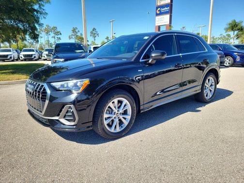 2022 Audi Q3 45 S line Premium