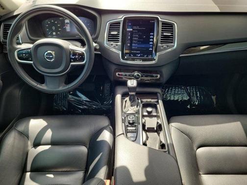 2019 Volvo XC90 T6 Momentum