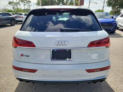 Glacier White Metallic 2021 Audi SQ5 3.0T Premium Plus