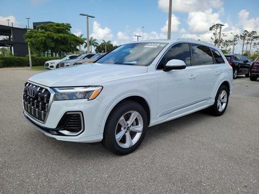 2025 Audi Q7 45 Premium