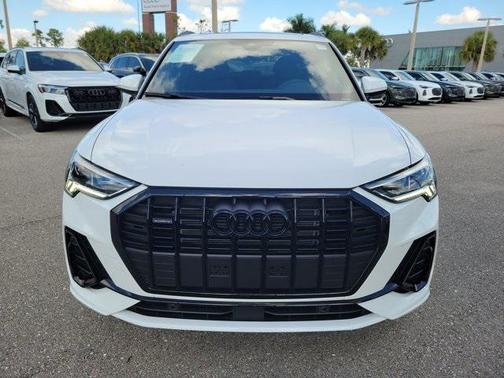 2025 Audi Q3 Premium 45 TFSI S line quattro Tiptronic