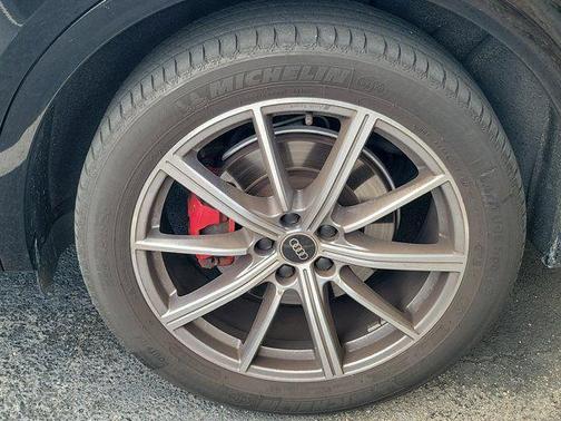 Mythos Black Metallic 2023 Audi SQ5 3.0T Premium Plus