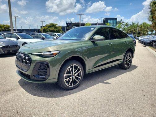 District Green Metallic 2026 Audi Q5 Sportback Premium Plus TFSI quattro S tronic