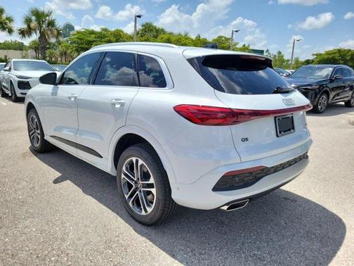 2025 Audi Q5 Premium